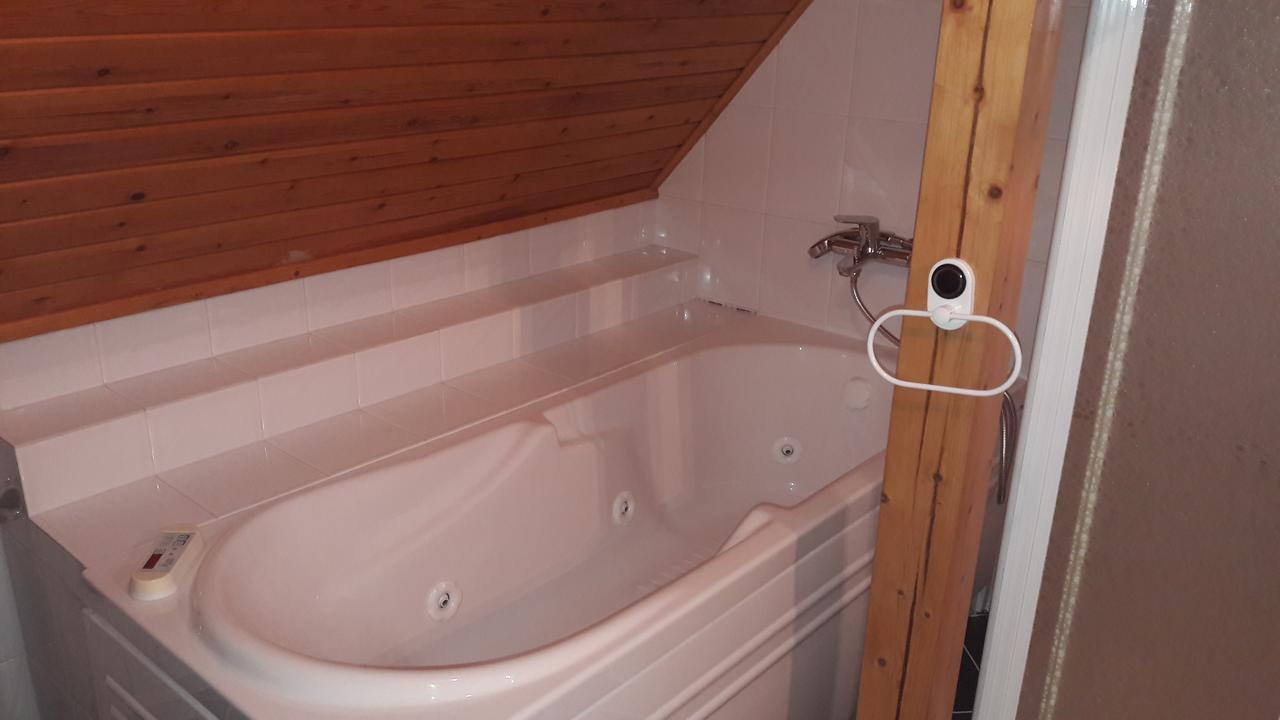 Pero Panzio Bed & Breakfast Debrecen Eksteriør bilde