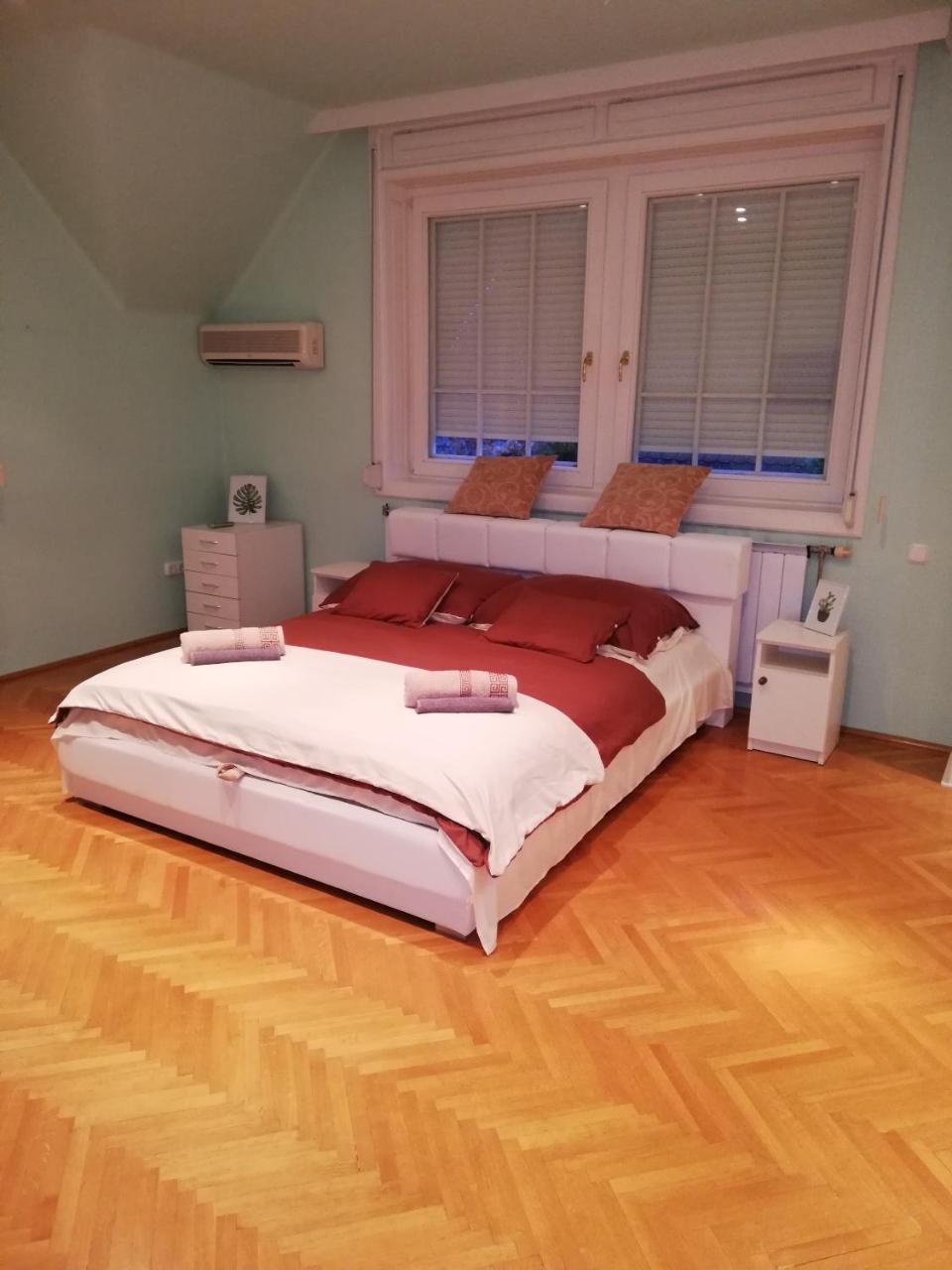 Pero Panzio Bed & Breakfast Debrecen Eksteriør bilde