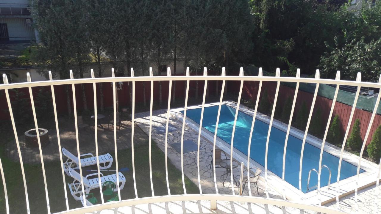 Pero Panzio Bed & Breakfast Debrecen Eksteriør bilde