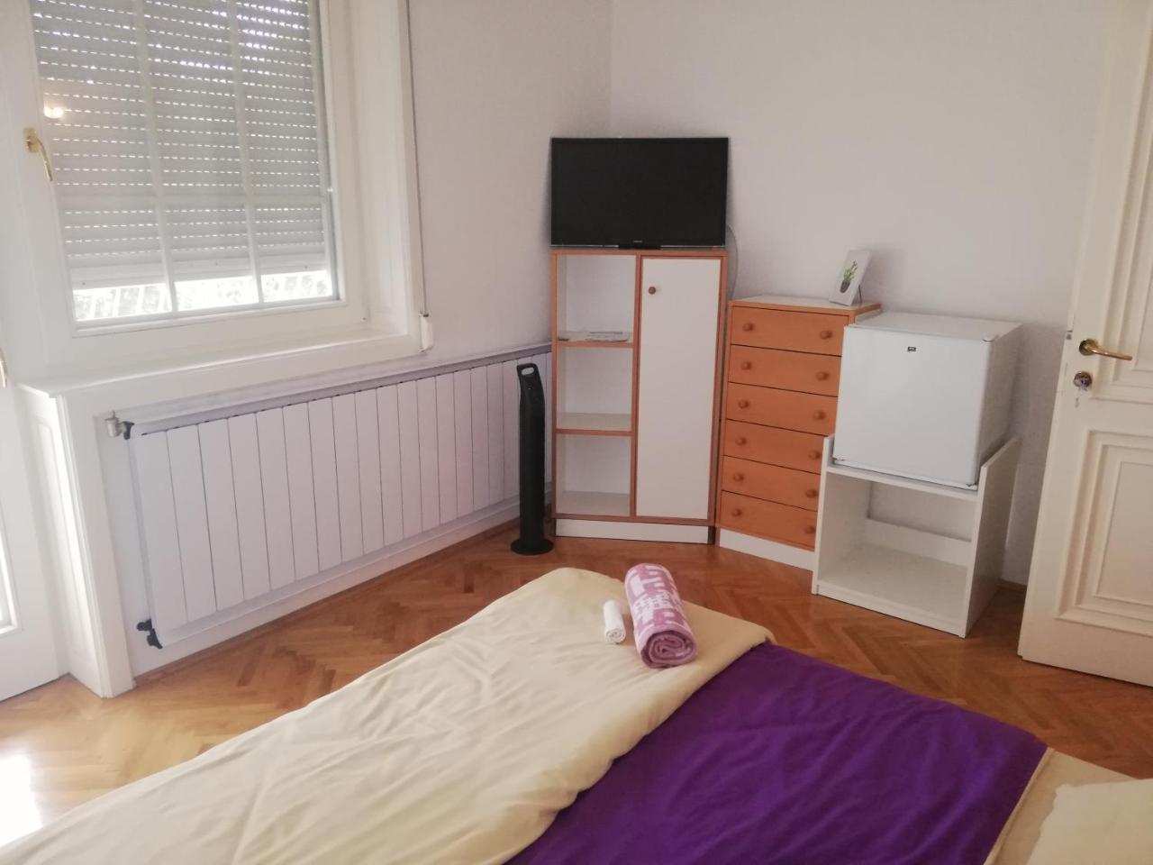 Pero Panzio Bed & Breakfast Debrecen Eksteriør bilde