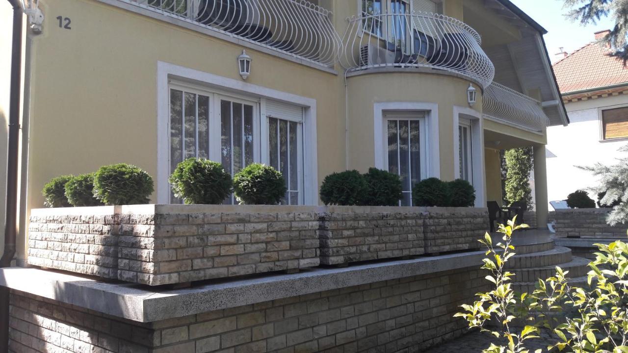 Pero Panzio Bed & Breakfast Debrecen Eksteriør bilde